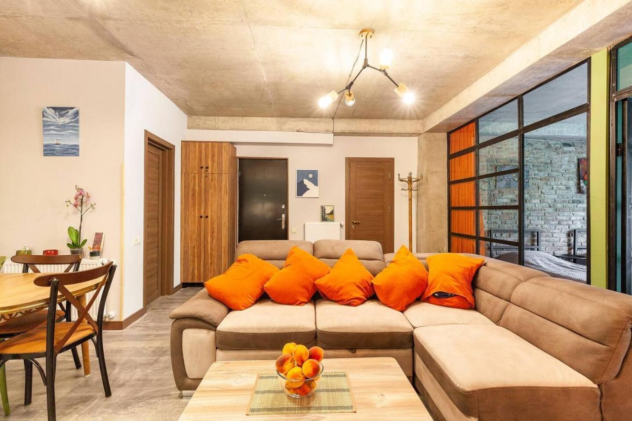 Veli Group Apartment Near White Bridge ° Kutaisi Exteriér fotografie