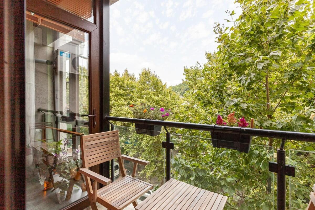 Veli Group Apartment Near White Bridge ° Kutaisi Exteriér fotografie