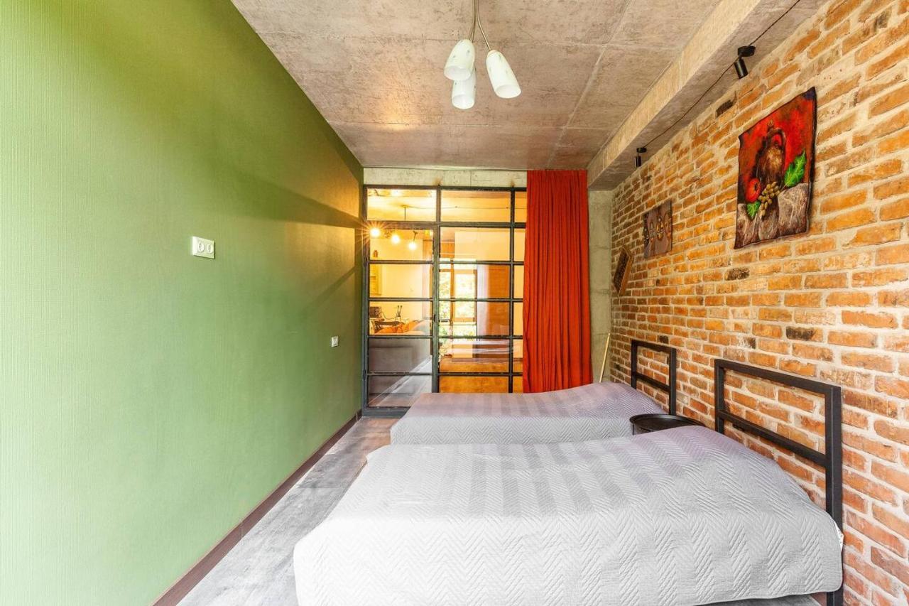 Veli Group Apartment Near White Bridge ° Kutaisi Exteriér fotografie